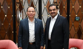 Tỷ phú giàu thứ 2 Ấn Độ nói được ông Phạm Nhật Vượng truyền cảm hứng