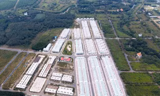 Hàng trăm người mua biệt thự 'ma' của LDG muốn nhận nhà 
