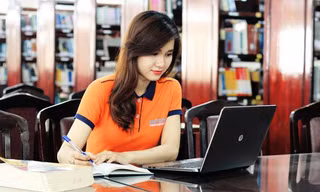 Hàng chục ngàn sinh viên nghỉ học, hoãn thi vì COVID-19