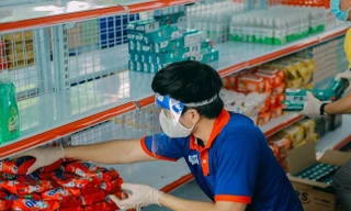 San sẻ yêu thương với sinh viên trong mùa dịch COVID-19