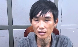 Gần 100 cảnh sát truy bắt hung thủ đâm chết người do bị quấy rối