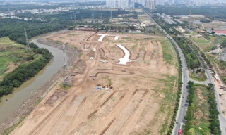 Hàng trăm hồ sơ tách thửa đất, làm sổ đỏ ở TPHCM trễ hạn bất thường 