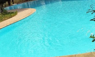 Cháu bé 5 tuổi tử vong ở hồ bơi trong homestay