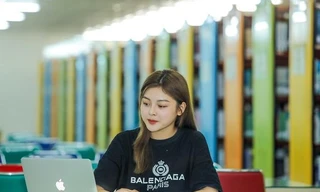 Vì sao nhiều trường đại học không giảm học phí khi sinh viên học online?