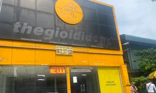 Lãnh đạo Thế giới Di động tiếp tục bán cổ phiếu