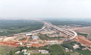 Toàn cảnh công trường nút giao nghìn tỷ nối cao tốc với sân bay Long Thành