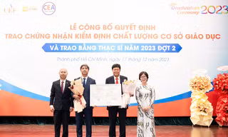 UEF nhận chứng nhận kiểm định chất lượng cơ sở giáo dục chu kỳ 2