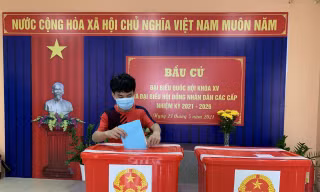 Cử tri sinh viên mong đại biểu trúng cử mang hết tâm sức phục vụ đất nước