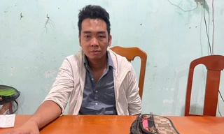 Người dân tóm gọn tên cướp giật giỏ tiền của tiệm tạp hoá