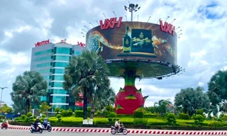 Xử lý Facebook Phong Hoài Arts vì thông tin sai lệch về công trình trái thanh long