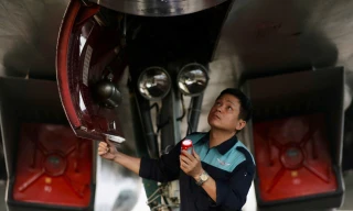 Những người hùng thầm lặng phía sau chuyến bay của tiêm kích Su-30MK2, Yak-130