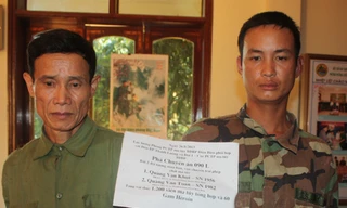 Bắt 4 kẻ vận chuyển hơn 1.200 viên ma túy