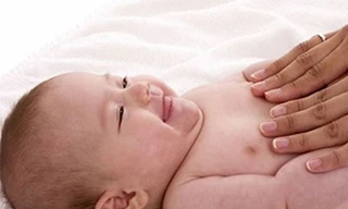 Tư vấn cho bé 7 ngày không đi tiêu