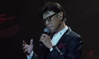 Danh ca Tuấn Ngọc: 'Mỗi lần đi diễn về, bố Phạm Duy vẫn hỏi hôm nay anh có hát nhạc của tôi không'