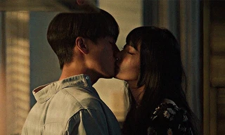 Ngoài nụ hôn nóng bỏng, vì sao Suzy gây sốt?