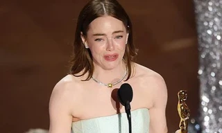 Sự kinh ngạc của Emma Stone ở tuổi 35