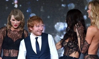 Nam ca sĩ xây lăng mộ tại nhà riêng ở tuổi 32