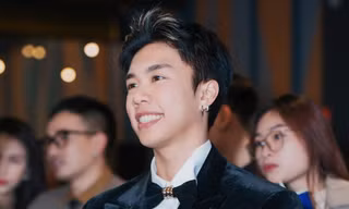 Con trai nghệ sĩ Vân Dung gây sốt 