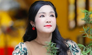 Ảnh đời thường không chỉnh sửa của NSND Thu Hà ở tuổi 55