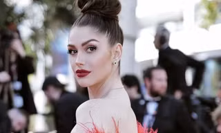 Hai hoa hậu đẹp nhất thế giới trên thảm đỏ Cannes 