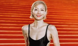 Ngoại hình tuổi 50 của diva Trịnh Tú Văn