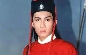 Triển Chiêu nghèo nhất màn ảnh tiệc tùng cùng nhóm phụ nữ giàu có