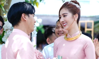 Ca sĩ Hồ Quang Hiếu làm đám hỏi bạn gái kém 17 tuổi