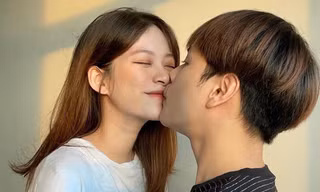 Trào lưu khoe giấy đăng ký kết hôn của sao Việt