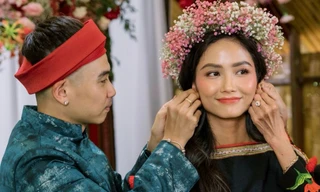H'Hen Niê đi chân đất ở lễ cưới