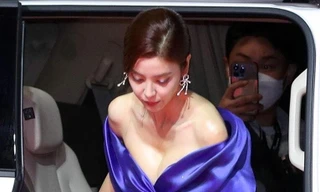 Dàn mỹ nhân mặc gợi cảm trên thảm đỏ LHP Busan