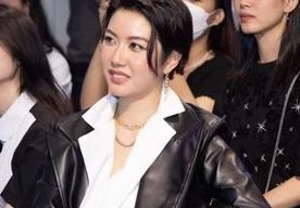 Á hậu Thúy Vân cắt tóc ngắn, bật khóc vì bị hiểu lầm