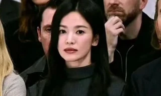 Hai nữ thần không tuổi Song Hye Kyo và Đường Yên đọ sắc