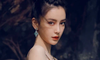 Angelababy làm gì để chuộc lỗi?
