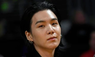 Suga (BTS) gây chấn động dư luận Hàn Quốc