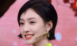 Nữ diễn viên Hồ Liên Hinh xuất hiện giữa bê bối lộ clip 20 phút