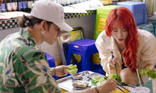 Hoàng tử lai Kpop tới Việt Nam ra MV cùng cháu gái Phan Hiển, ăn gỏi cuốn ở chợ Bến Thành