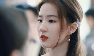 Lưu Diệc Phi bị vượt mặt