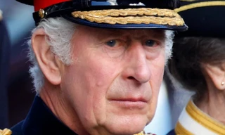 Vua Charles tức giận