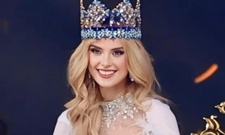 Nhan sắc được ví như búp bê của tân Hoa hậu Thế giới 