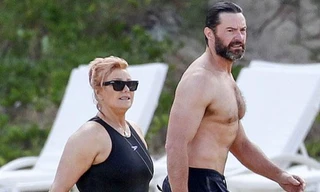 ‘Người Sói’ Hugh Jackman chia tay vợ hơn 13 tuổi 