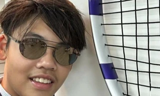 Diện mạo con trai 12 tuổi của Hoa hậu đẹp nhất Hong Kong gây bàn tán