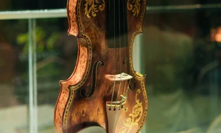 Cây vĩ cầm độc nhất vô nhị tại Việt Nam trong đêm nhạc đặc biệt của Huế