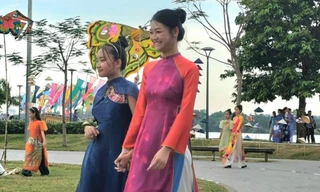 Tri thức may, mặc áo dài Huế trở thành Di sản văn hóa phi vật thể quốc gia