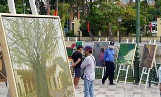 Hơn 100 bức họa về văn hóa, con người vùng quê An Dương 