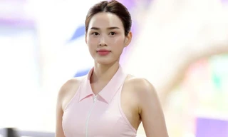 Đỗ Thị Hà khoe chân dài, thi đấu căng thẳng trên sân Giải Vô địch Pickleball Việt Nam