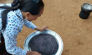 Loại bánh tượng trưng cho sự thủy chung của dân tộc Vân Kiều