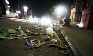 Sài Gòn ngập rác sau lễ hội đón năm mới