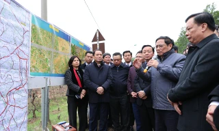 Thủ tướng yêu cầu 'làm ngày làm đêm' Dự án đường vành đai 4 