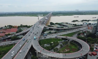 Thủ tướng yêu cầu đẩy nhanh tiến độ thi công dự án giao thông trọng điểm 