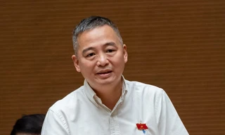 Bỏ hàng nghìn tỷ nâng cấp đường băng sân bay, sao số lượng cất, hạ cánh lại giảm?